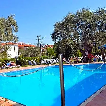 Apartahotel Elia 3*