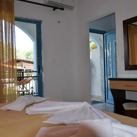 Elia Apartahotel 3*